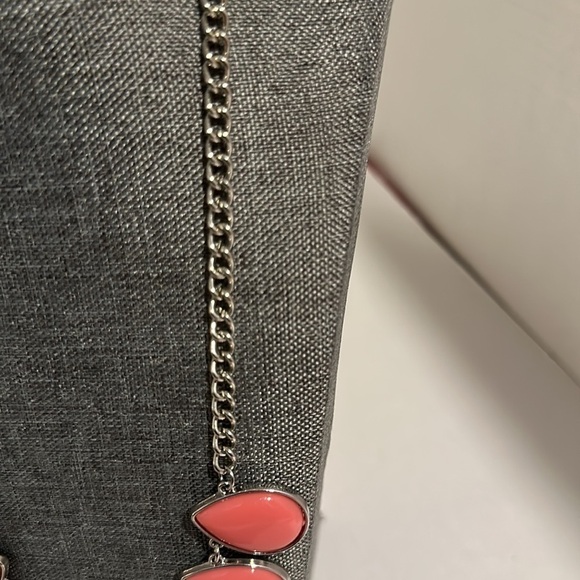 Pink Necklace Set pre owned - Picture 5 of 7